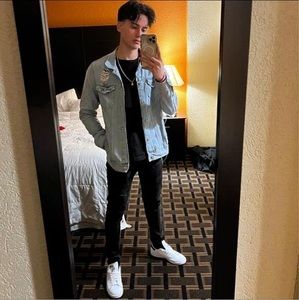 Meet your Posher, Cesar